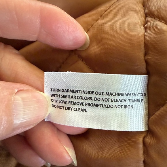 Men’s open Trail tan full quilted jacket with front snaps & hood. Size Medium - Picture 8 of 9